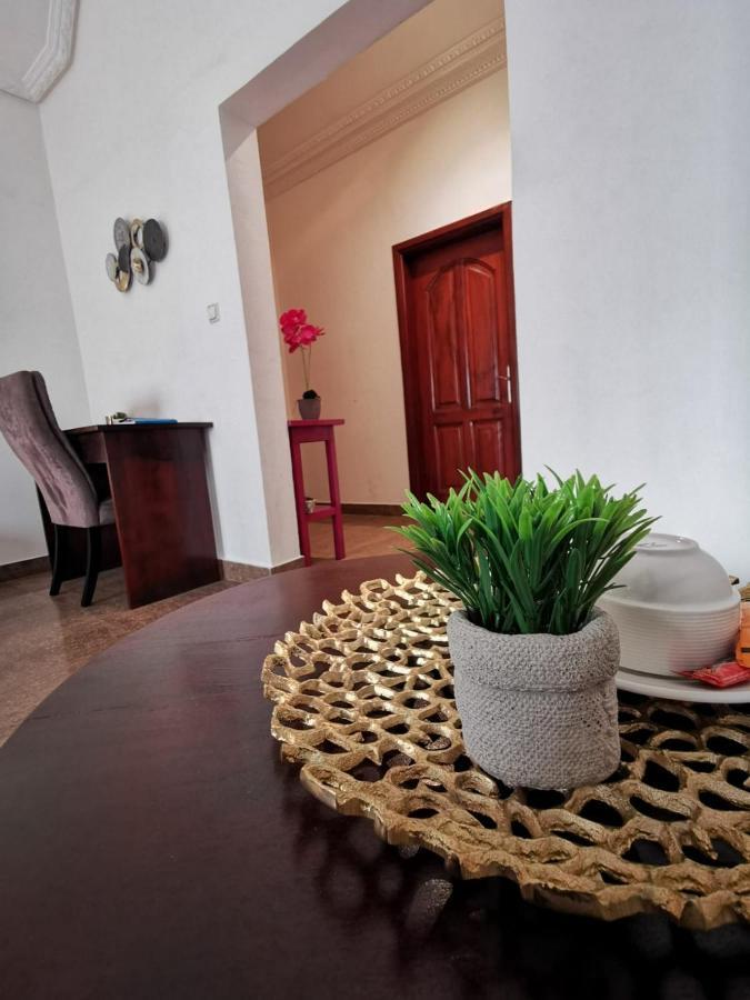 L'Address Hotel Cotonou Eksteriør billede