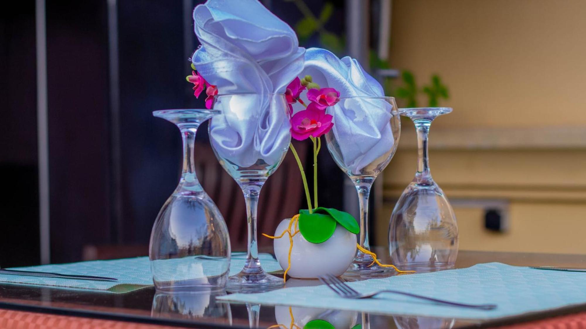 L'Address Hotel Cotonou Eksteriør billede